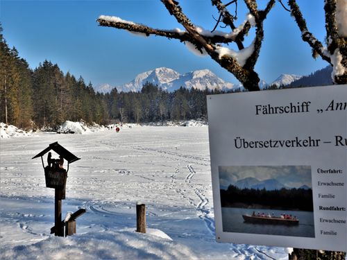 Das Dauert Noch Mit Dem Faehrschiff Am Hintersee