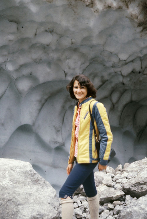 Juli 1977 Irmtraud In Der Eiskapelle