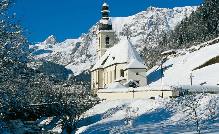 Kirche Ramsau Winter